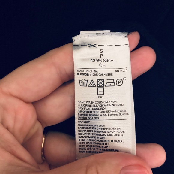 Banana Republic Todd&Duncan Cashmere V-neck Black - Picture 3 of 3